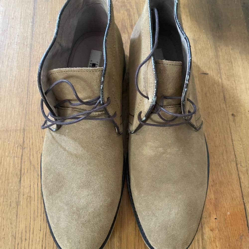 Joseph Abboud Men's Tan Suede chukka boots